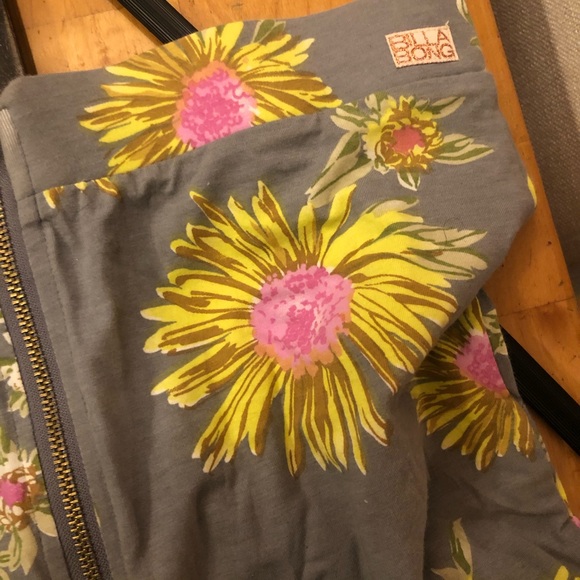 Billabong Designers Closet Floral Zip Up Mini Skirt - Picture 3 of 4